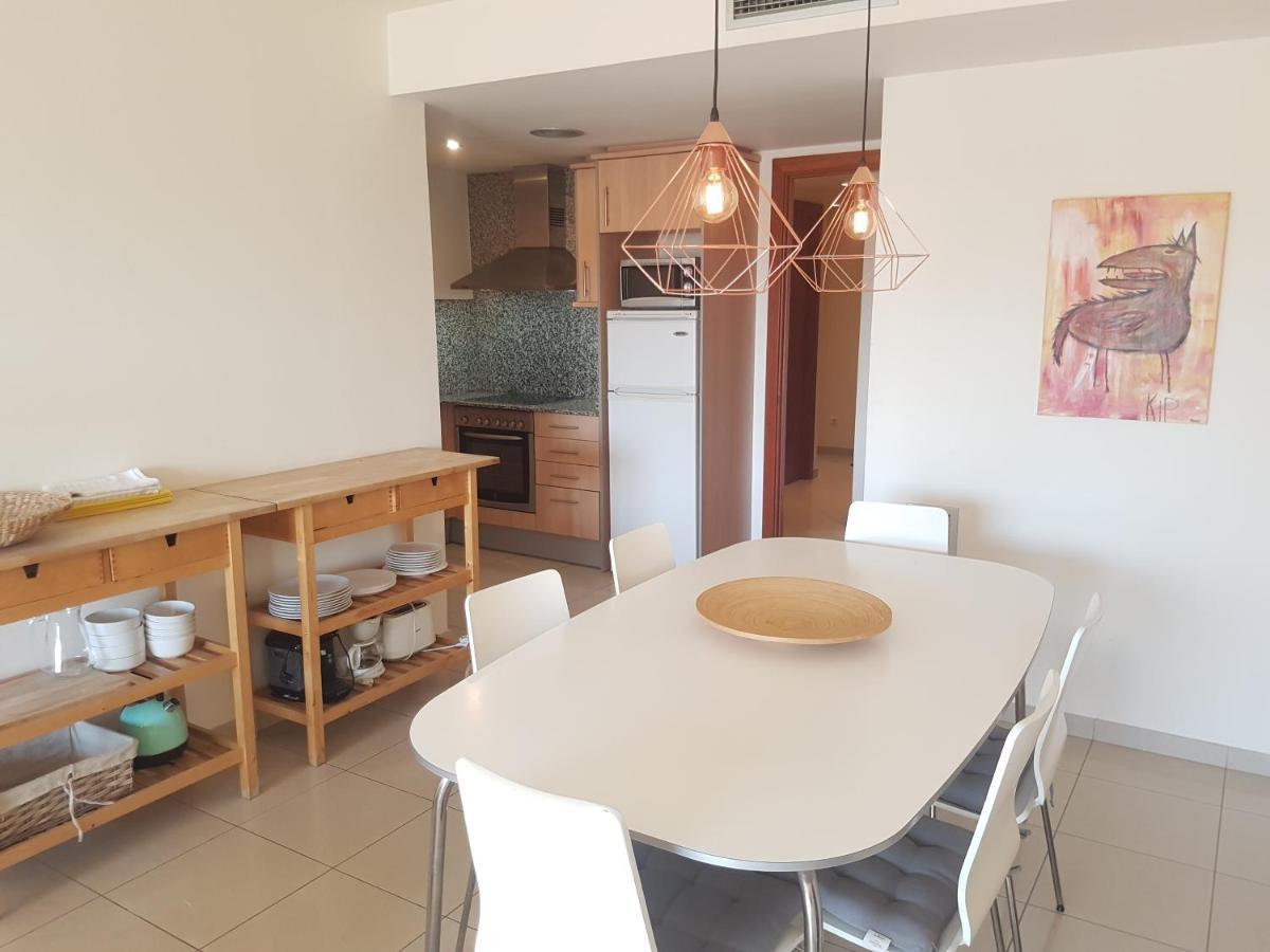 Beautiful Apartment 75M2 With View At The Beach, Pool, Parking Roses Exterior photo
